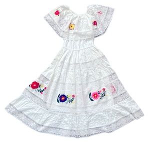 AUTHENTIC NEW HANDMADE MEXICAN CINCO DE MAYO LARGE WHITE EMBROIDERED FLOWERS